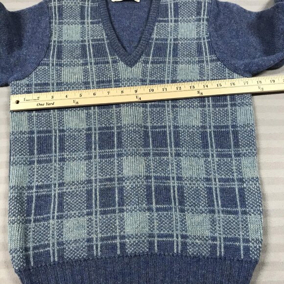 William Locke Hawick Sweater Womens Small Shetland Wool V Neck Made in Scotland - Picture 4 of 7